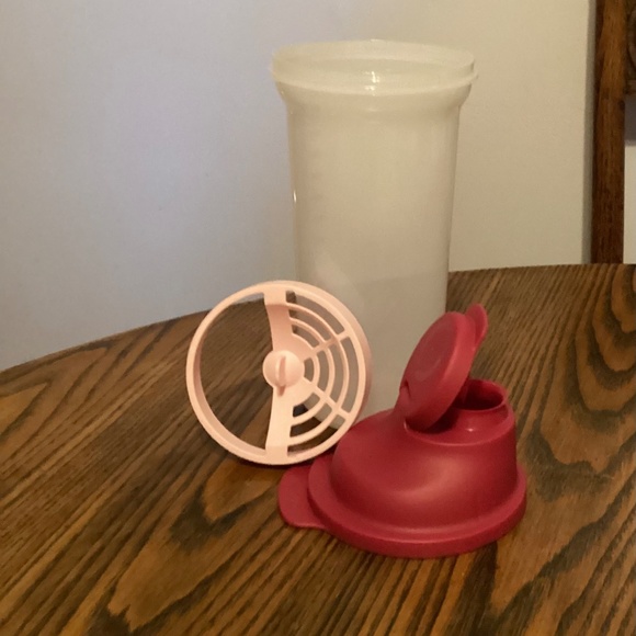 Tupperware - Picture 2 of 2